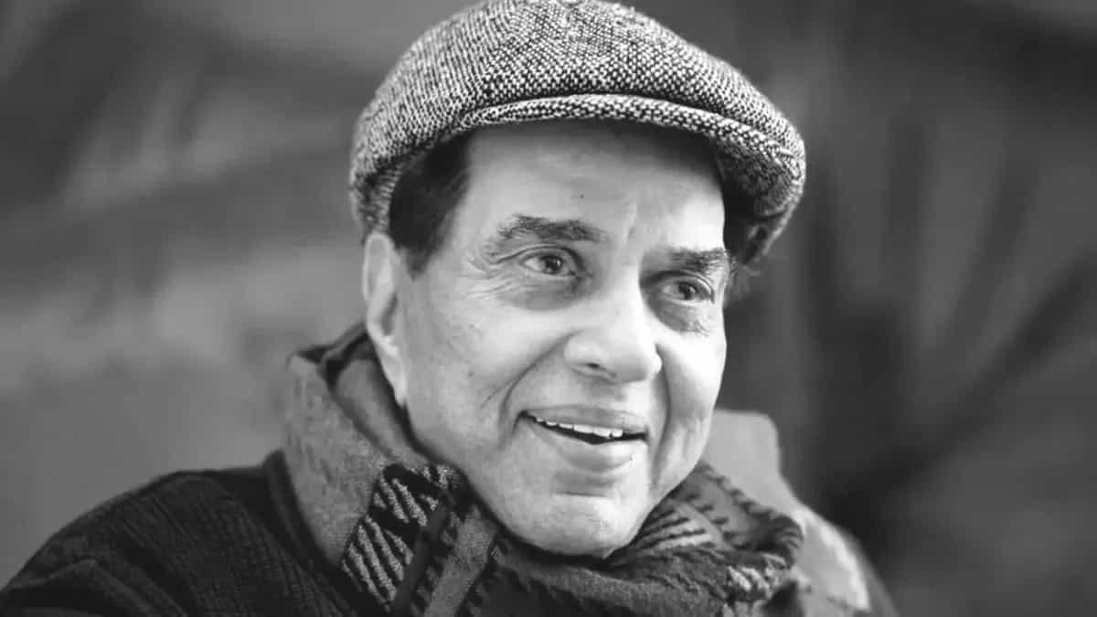 সকালেই ধর্মেন্দ্রের মৃত্যুর খবর রটে যায়; কেমন আছেন অভিনেতা? 12622_WhatsApp Image 2025-11-11 at 8.55.40 AM.jpeg.jpeg